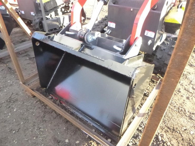 2025-agt-ysrt14-skid-steer-track-loader-image-7