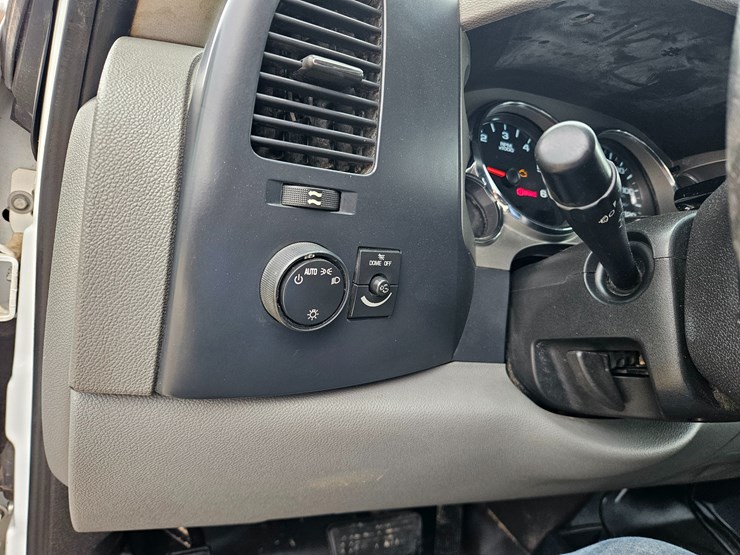 chevrolet-silverado-2500-image-47