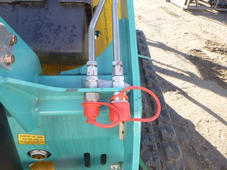 2024-mach-pro-mp-s300-skid-steer-track-loader-image-12