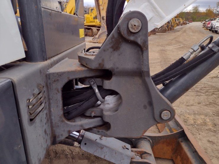 bobcat-e35i-image-24