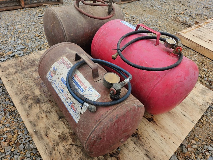 #18273-•-3-portable-air-tanks-image-5