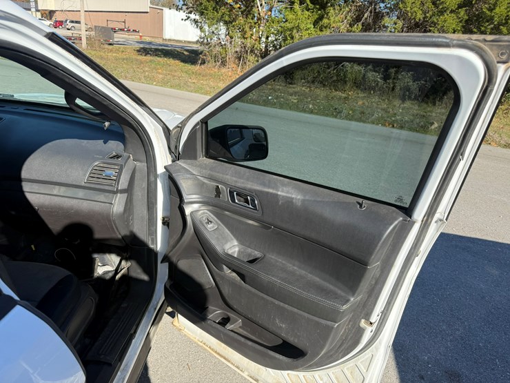 ford-explorer-image-28