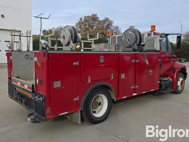 2004-international-durastar-4300-image-5