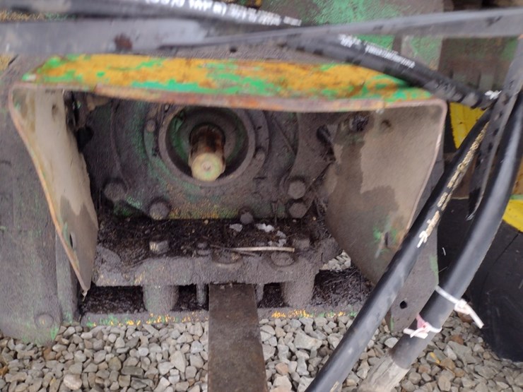 john-deere-2550-image-22