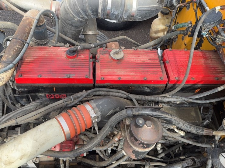 1997-peterbilt-379-image-23