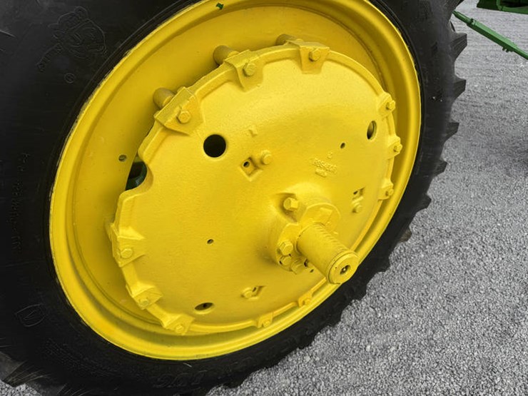 john-deere-4430-image-11