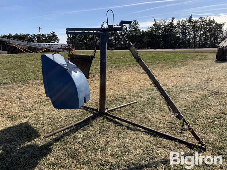 lewis-cattle-oiler-image-5