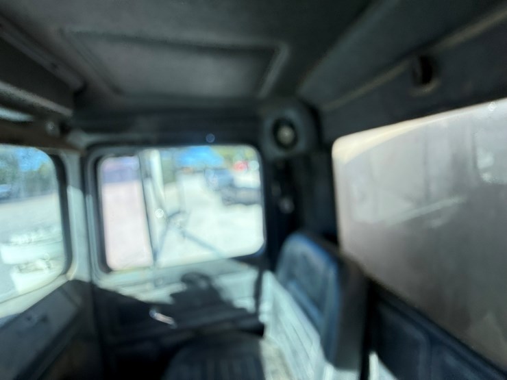 mack-r686st-image-107