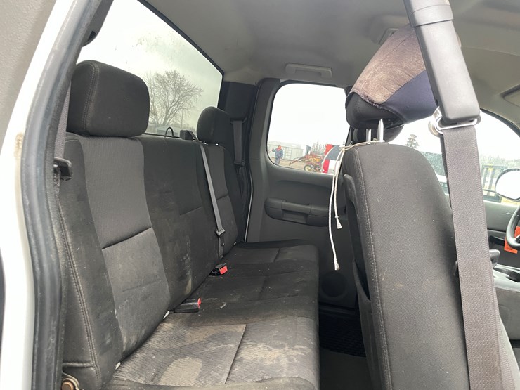 2010-chevrolet-1500-image-54