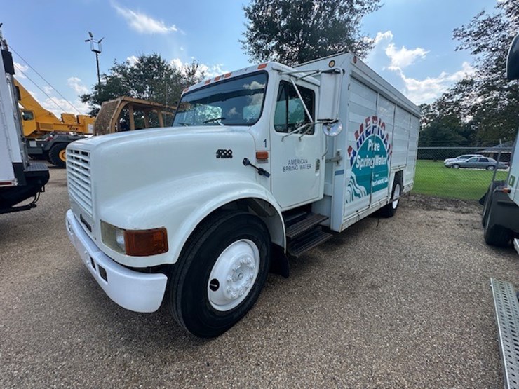 1994-international-4700-image-2