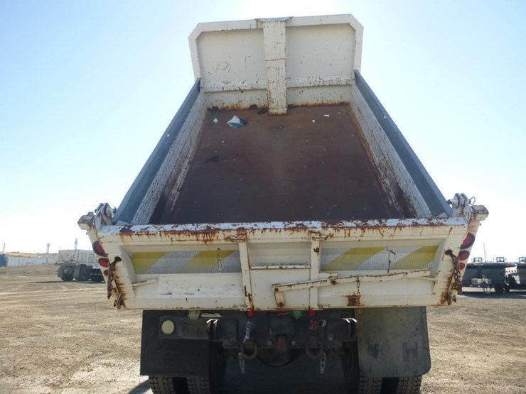 2005-international-durastar-4400-image-8