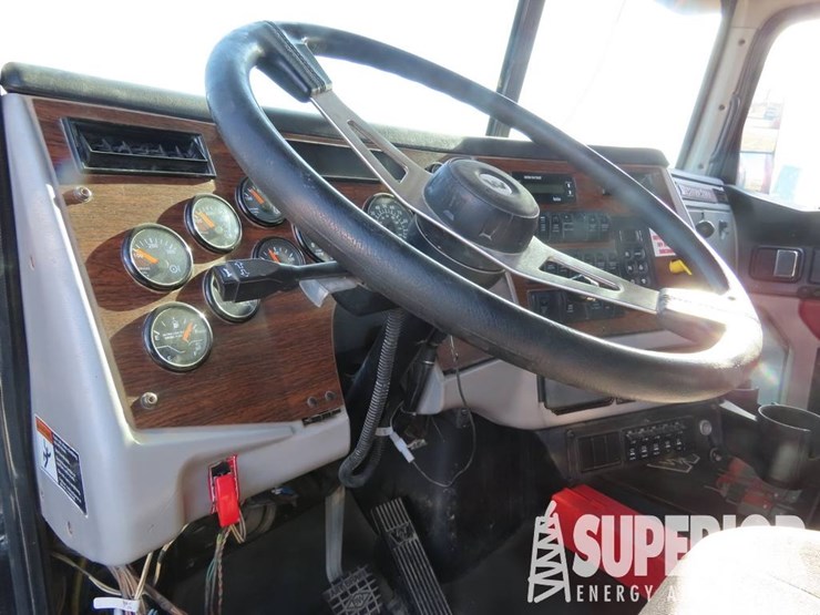 2015-western-star-4900-image-7