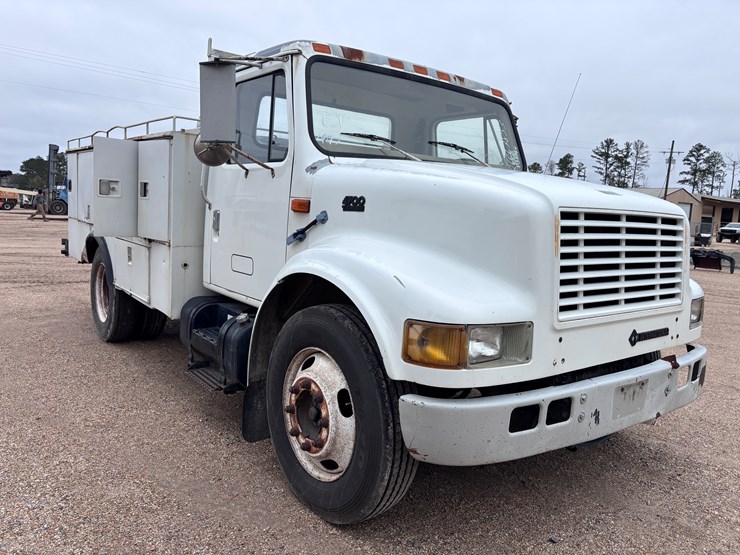 1997-international-4700-image-2