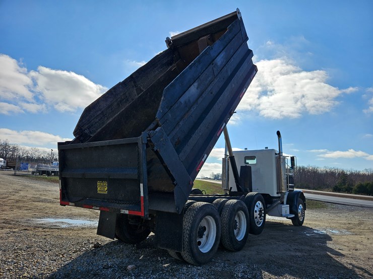 peterbilt-379-image-31