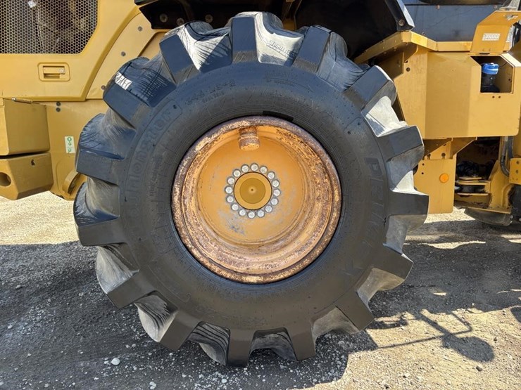 2019-caterpillar-930m-image-18