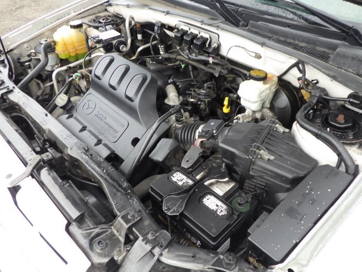 2005-mazda-tribute-image-10