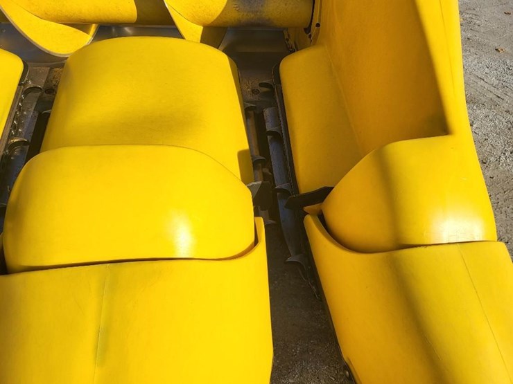 new-holland-98c-image-23