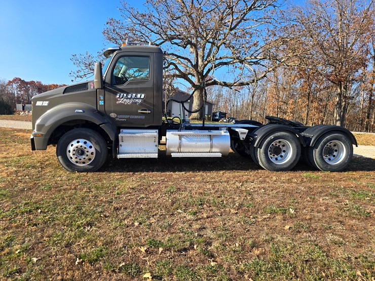 kenworth-t880-image-12