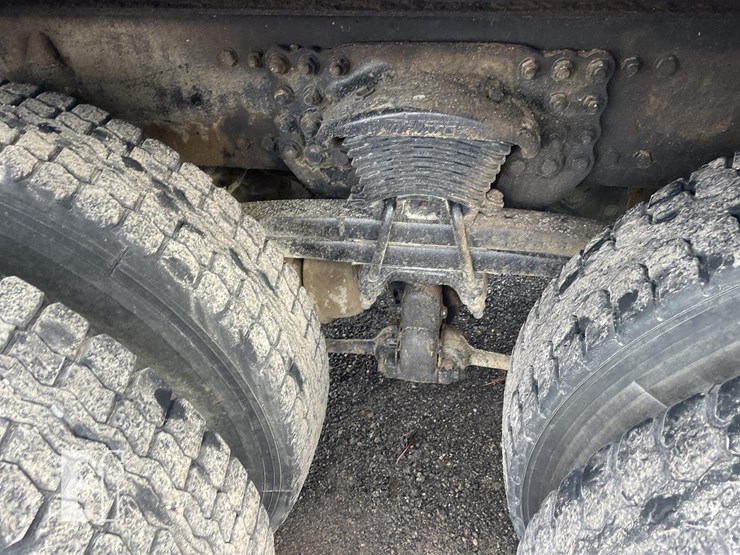 2006-sterling-l8500-image-35