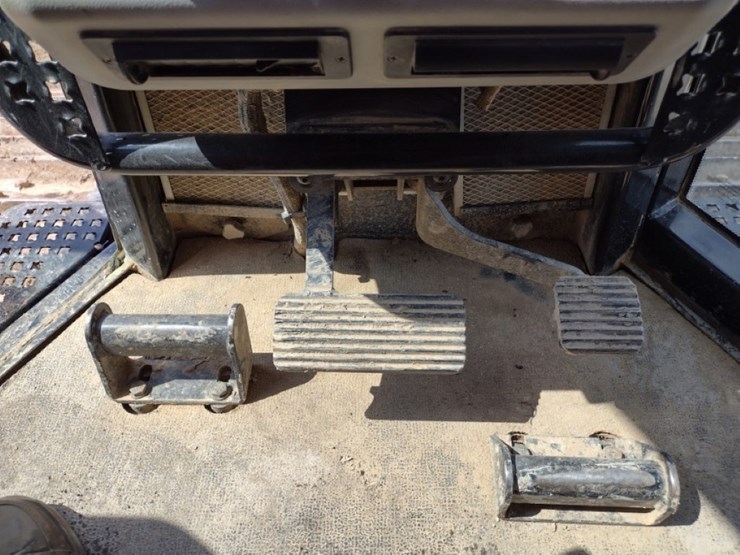 caterpillar-d6n-xl-image-8