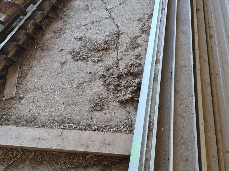 door-and-rails-image-3