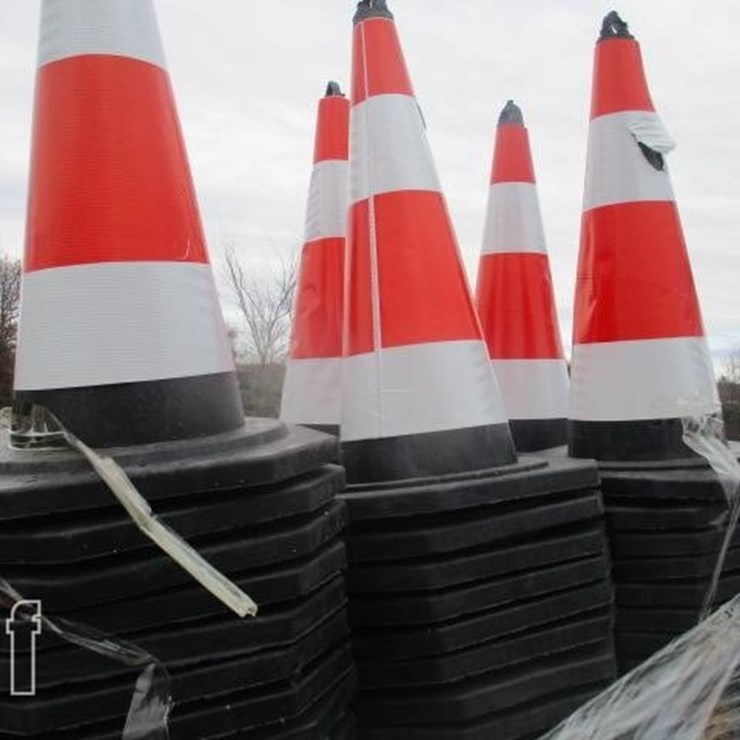 SAFETY TRAFFIC CONES IRSTC HIGH-END SAFETY TRAFFIC
