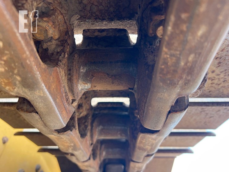 caterpillar-d6m-image-13