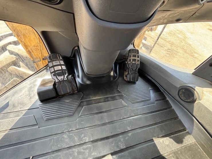 2019-caterpillar-930m-image-41