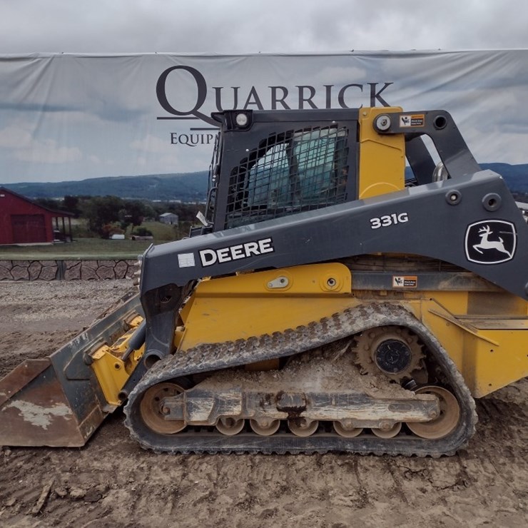 DEERE 331G