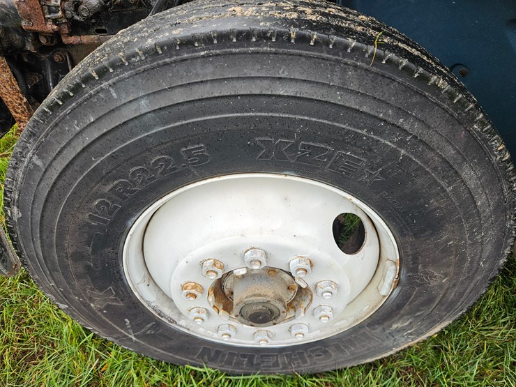 freightliner-fl70-image-79