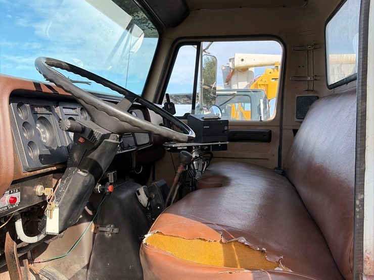 international-s1900-image-15