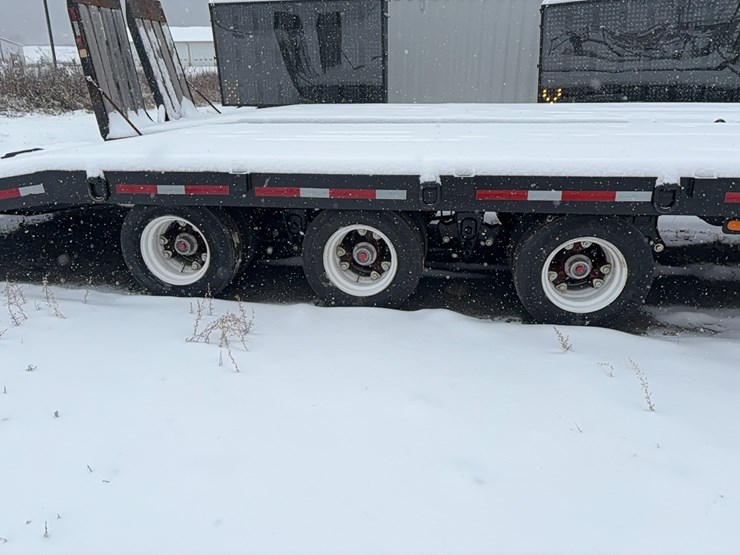 2025-bws-trailer-image-3