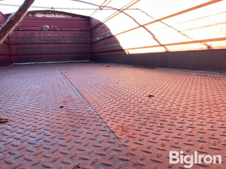 international-4700-image-17