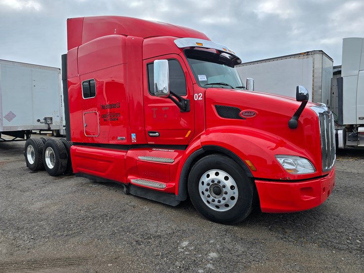 2017-peterbilt-579-image-37