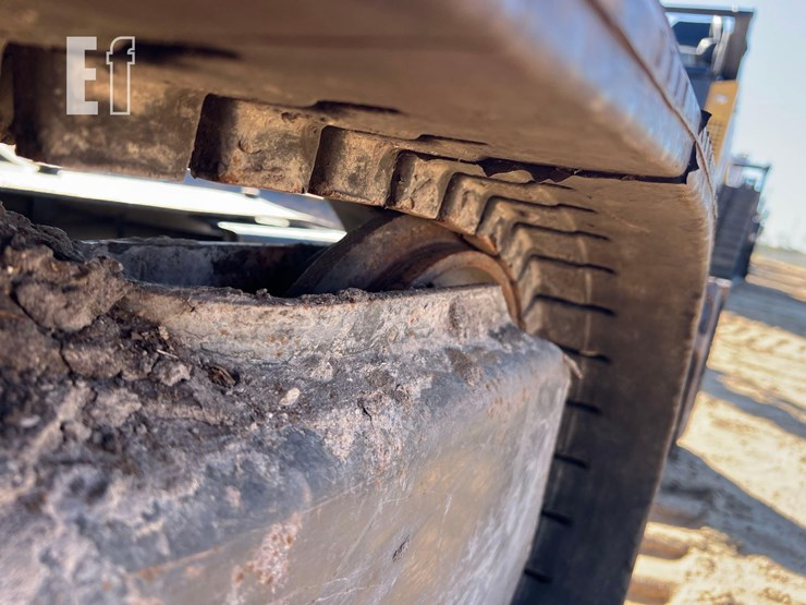 2015-deere-35g-image-17