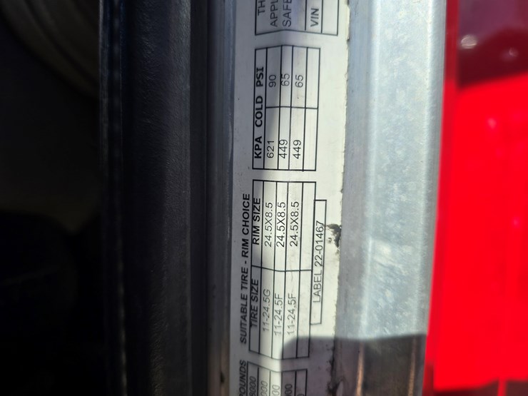 2005-peterbilt-379-image-80