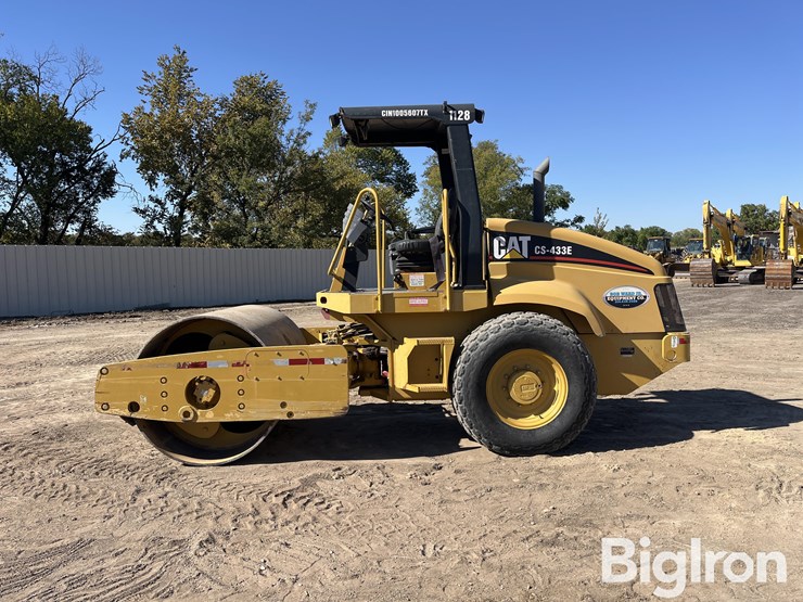 2008-caterpillar-cs-433e-image-8