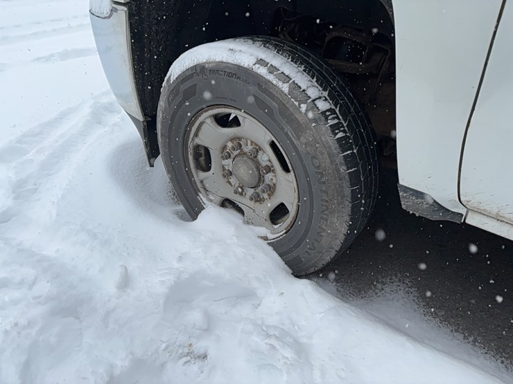 2017-chevrolet-2500hd-image-11