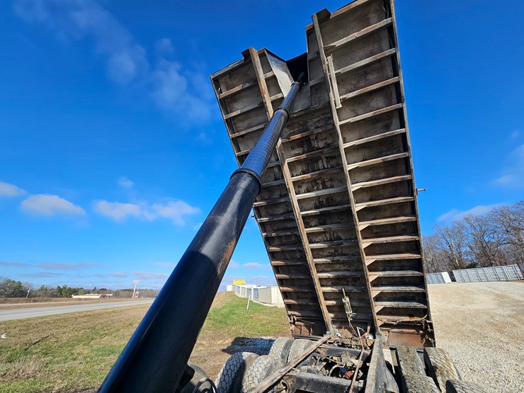 peterbilt-379-image-50