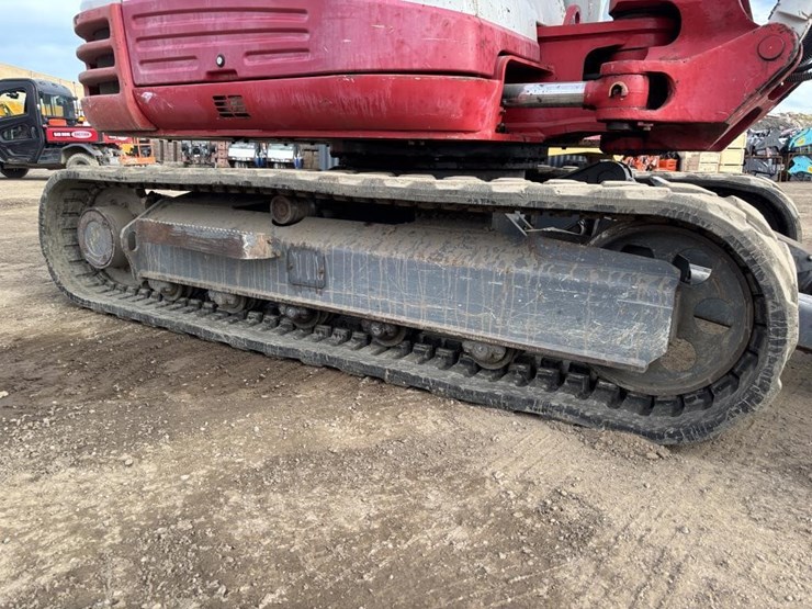 2014-takeuchi-tb290-image-26