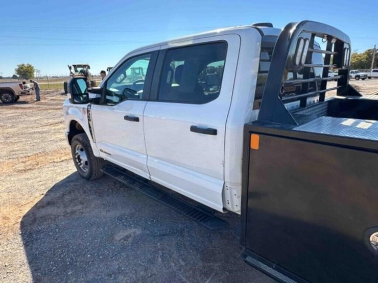 2024-ford-f350dually-1-ton-image-7