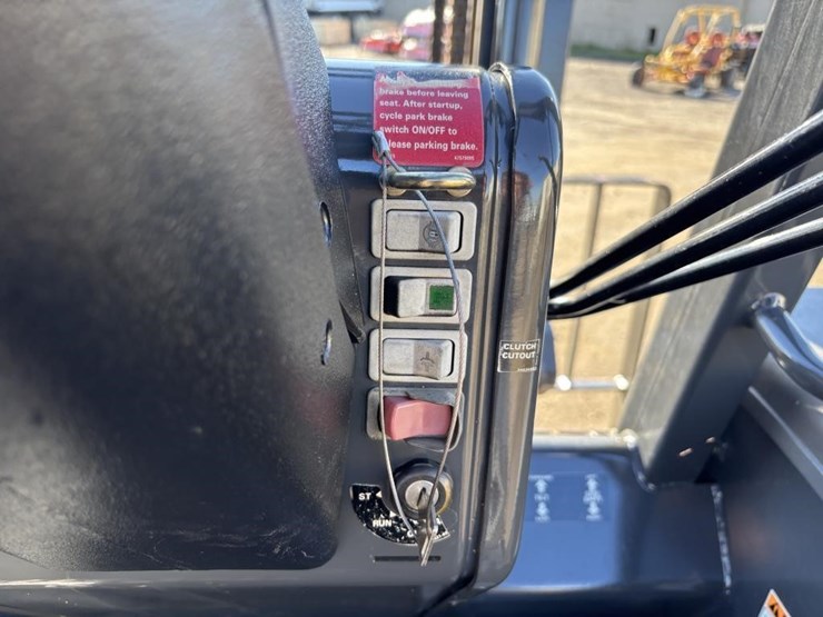 2017-case-586h-image-28