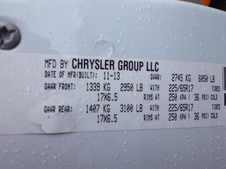 2014-dodge-grand-caravan-image-16