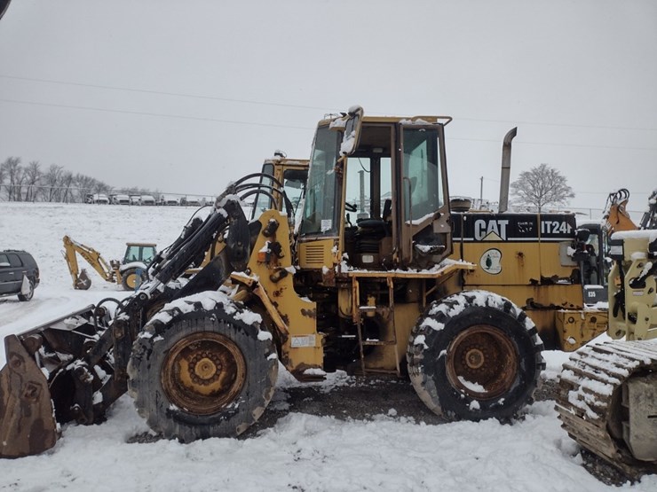 caterpillar-it24f-image-1