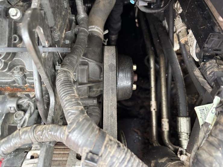 2019-bobcat-s630-image-35