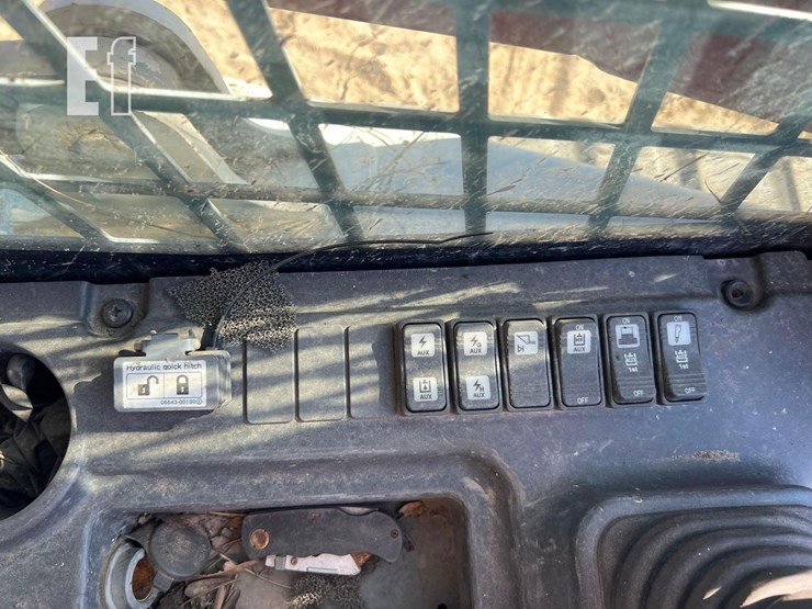 2019-takeuchi-tl12v2-image-31