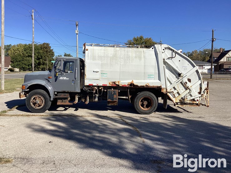 international-4900-image-8