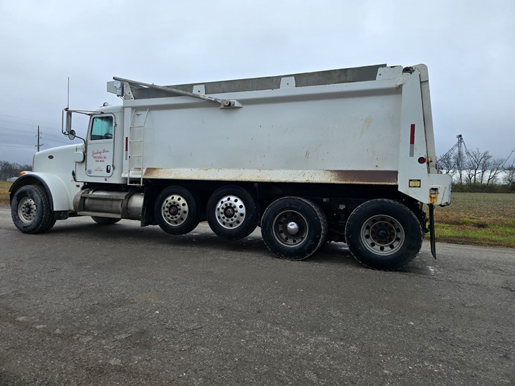 peterbilt-367-image-14