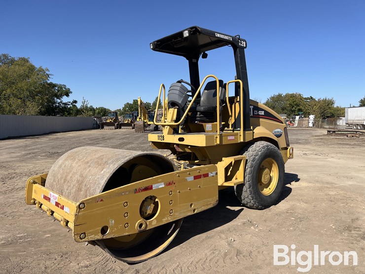 2008-caterpillar-cs-433e-image-1