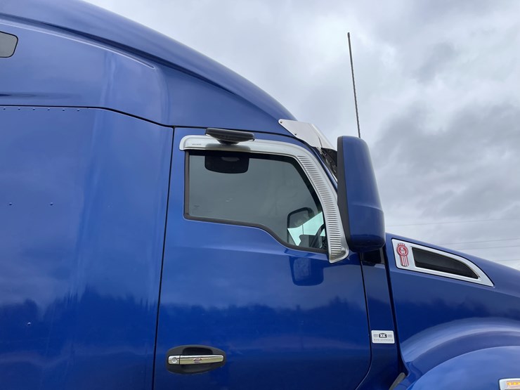 kenworth-t680-image-36